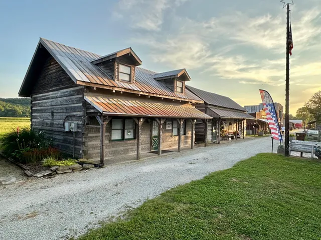 $124,900 | 55 Duck Creek Crossing, Metamora, IN 47030