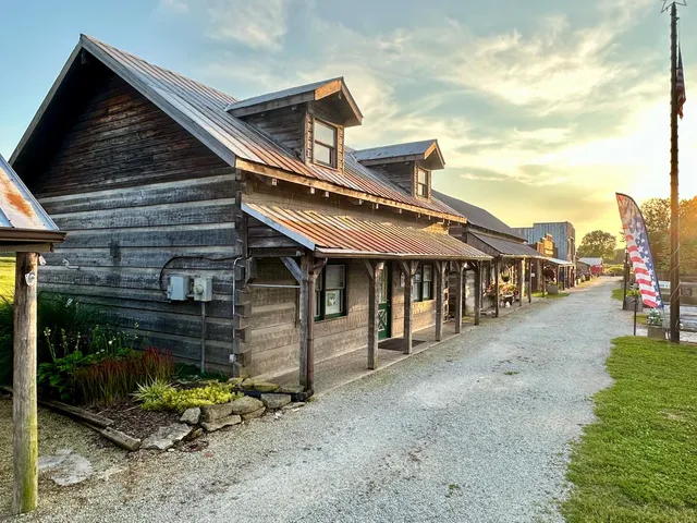 $124,900 | 55 Duck Creek Crossing, Metamora, IN 47030