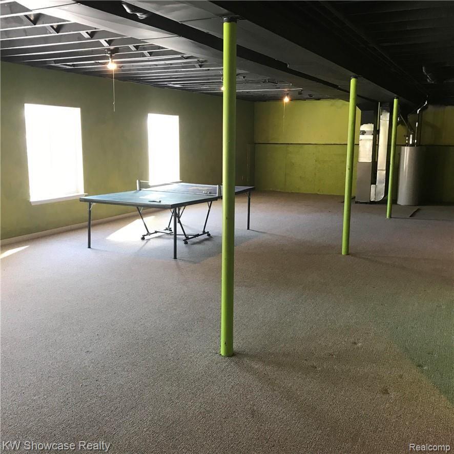 2366 Highfield Road Waterford, MI 48329 - Photo 22 of 26 2366 Highfield basement 3.jpg