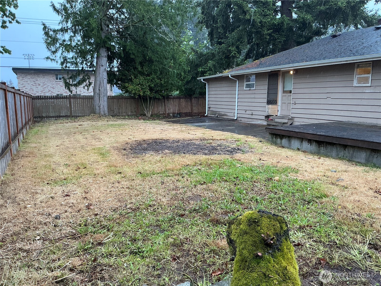 8007 215th Street Southwest Edmonds, WA 98026 - Photo 2 of 10