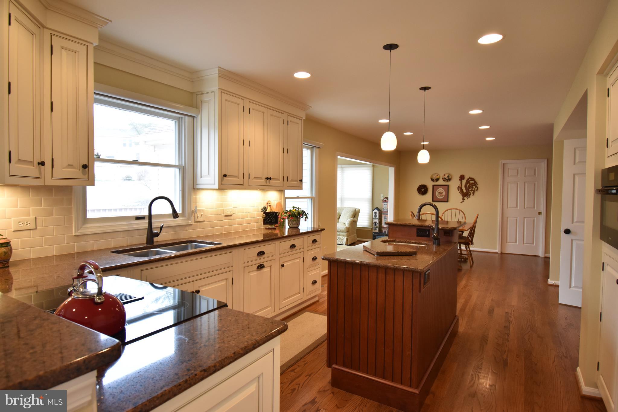 909 Metfield Road Towson, MD 21286 - Photo 2 of 50