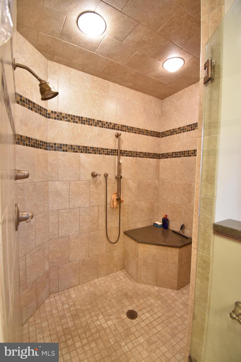 909 Metfield Road Towson, MD 21286 - Photo 29 of 50