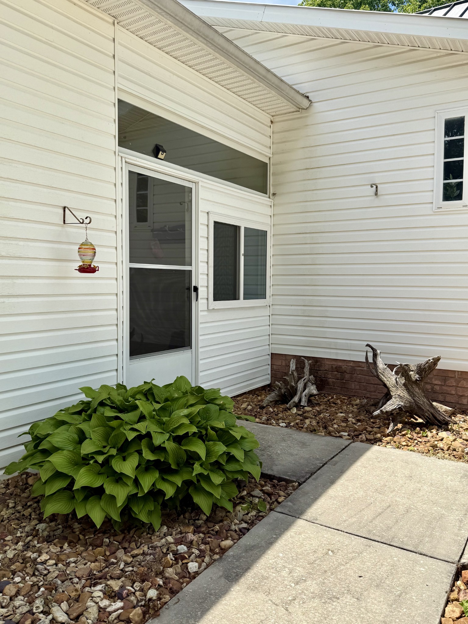 460 Mate Allen Road Gainesboro, TN 38562 - Photo 46 of 49 a view of a entryway of the house