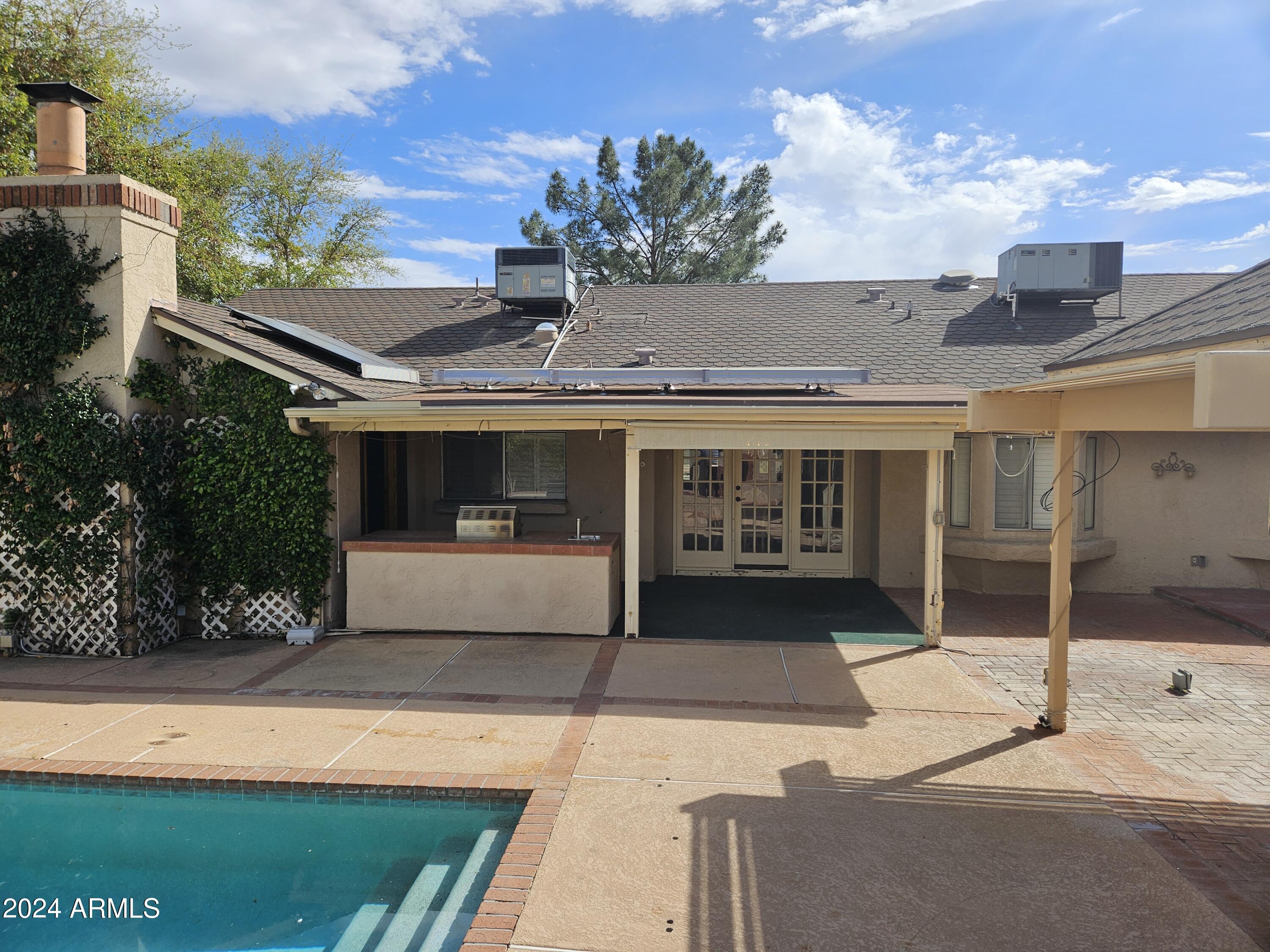 948 East Grandview Road Phoenix, AZ 85022 - Photo 32 of 43 a front view of house with yard