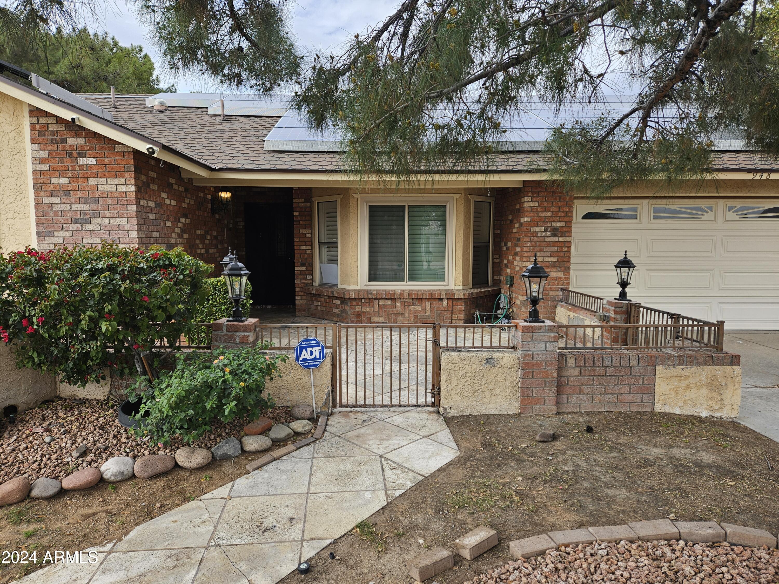 948 East Grandview Road Phoenix, AZ 85022 - Photo 7 of 43 Front View