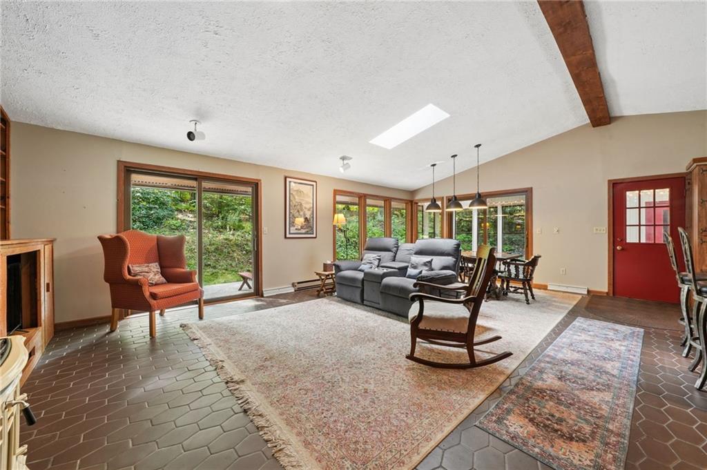 527 Imperial Road Hidden Valley, PA 15502 - Photo 2 of 43 Gallery Image 2