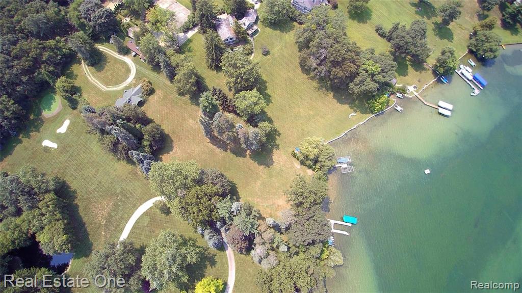 450 Gallogly Road Lake Angelus, MI 48326 - Photo 9 of 14