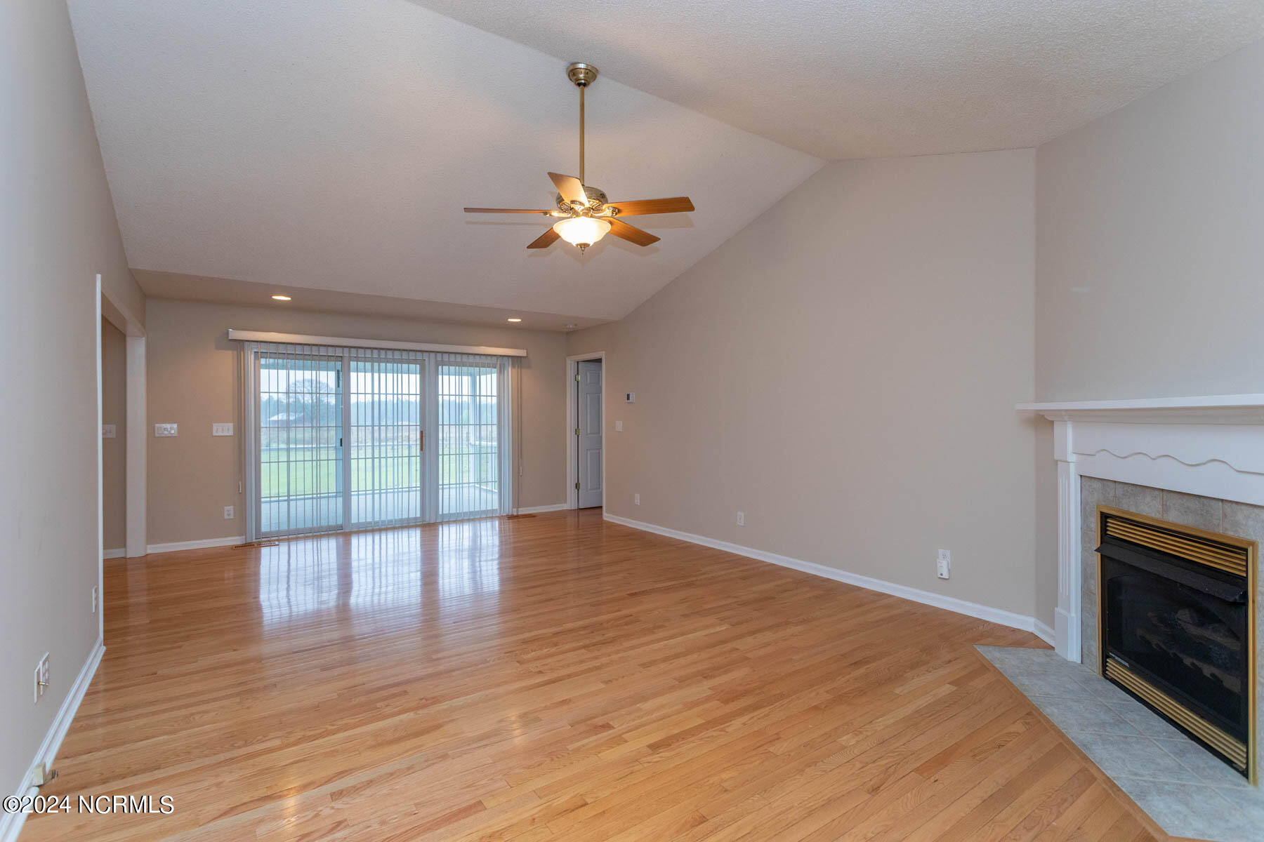 276 Derby Road Jackson Springs, NC 27281 - Photo 6 of 35 living room1