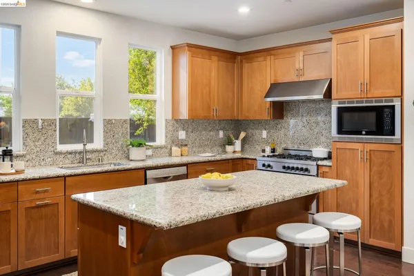 $1,199,000 | 2762 Bette Street, Alameda, CA 94501