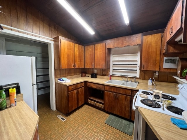 784 Blue Spring Road Decherd, TN 37324 - Photo 3 of 30 Gallery Image 3