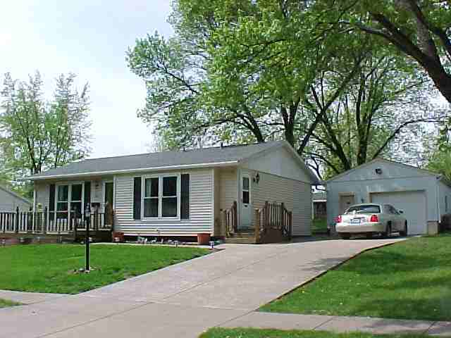 512 Kaskaskia Road Marquette Heights, IL 61554 - Photo 1 of 5 Gallery Image 1