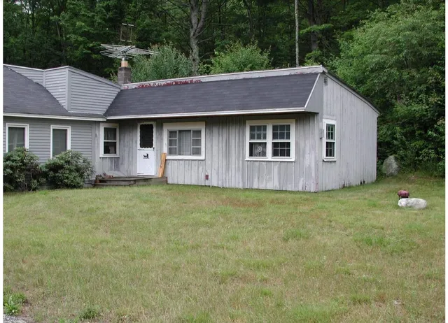 $475,000 | 438 Route 106 S Loudon Nh 03307, Loudon, NH 03307