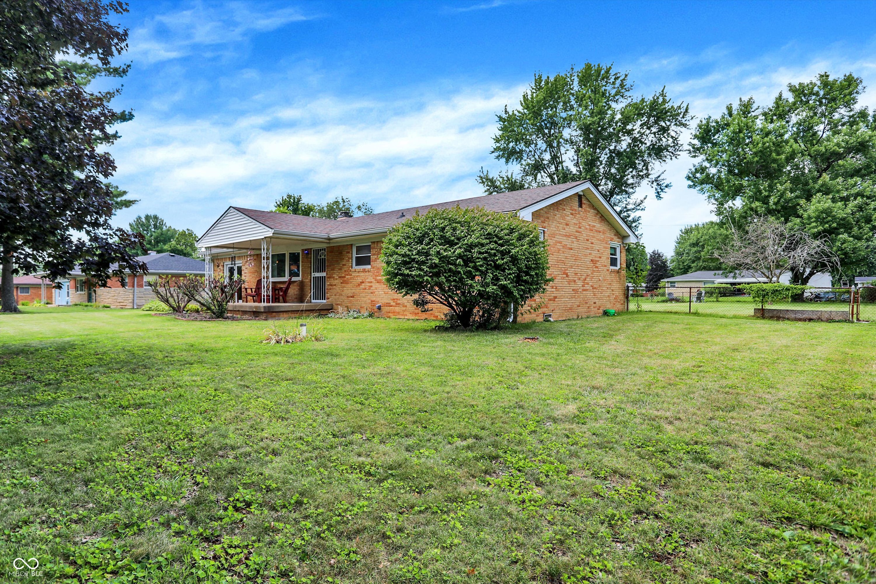 426 Mc Gregor Road Indianapolis, IN 46217 - Photo 4 of 35 Gallery Image 4