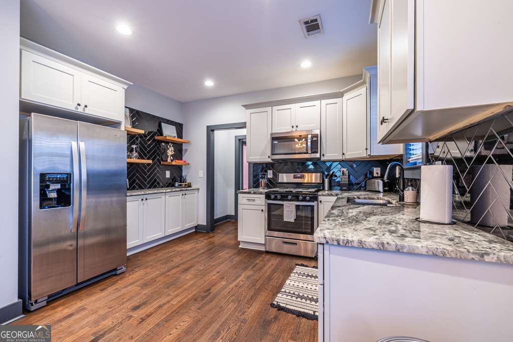 988 Mayson Turner Road Northwest Atlanta, GA 30314 - Photo 17 of 48