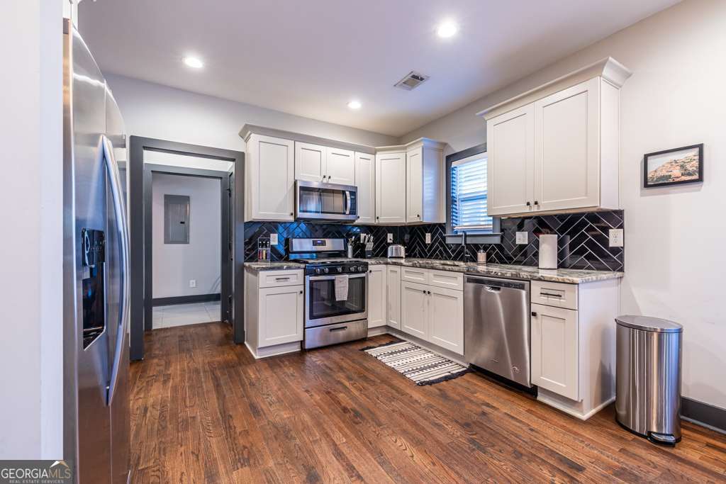 988 Mayson Turner Road Northwest Atlanta, GA 30314 - Photo 18 of 48