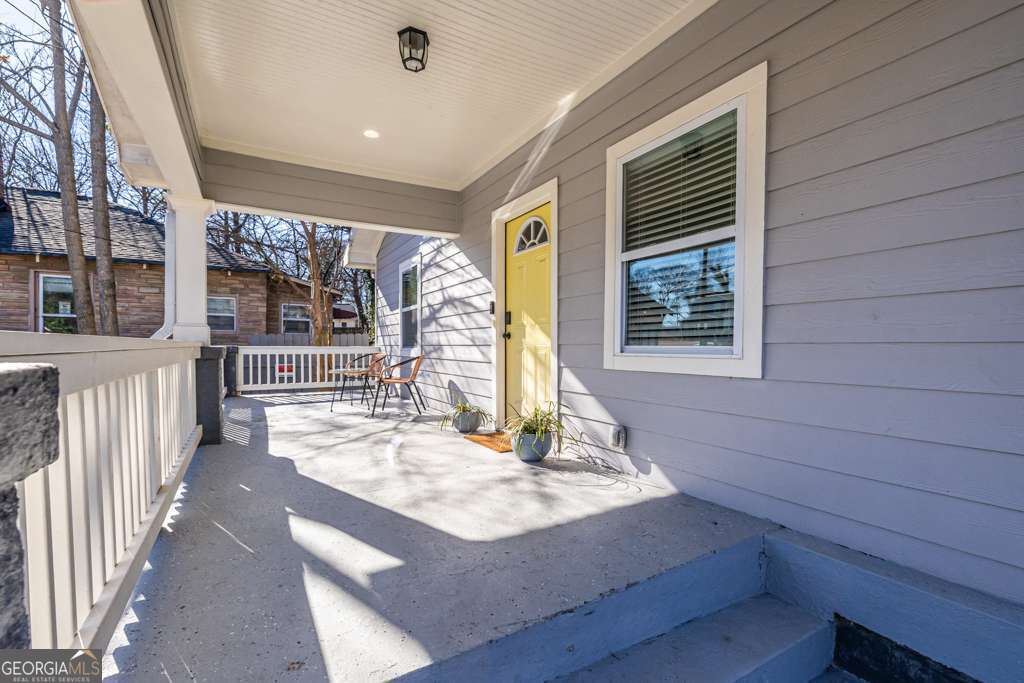 988 Mayson Turner Road Northwest Atlanta, GA 30314 - Photo 3 of 48