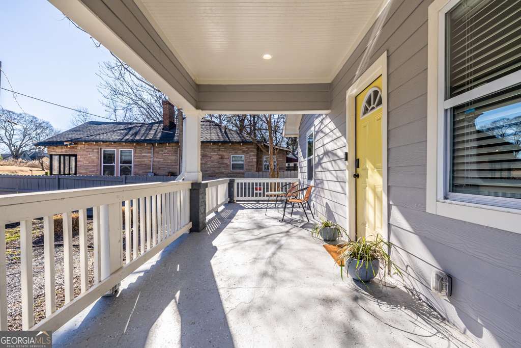 988 Mayson Turner Road Northwest Atlanta, GA 30314 - Photo 5 of 48