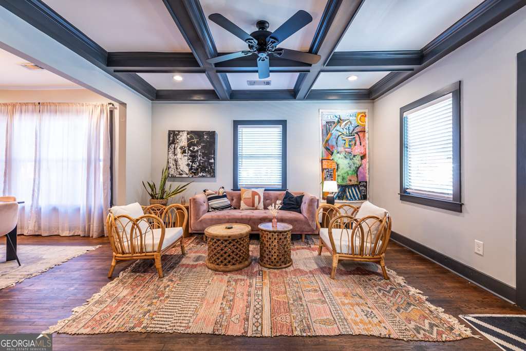 988 Mayson Turner Road Northwest Atlanta, GA 30314 - Photo 8 of 48