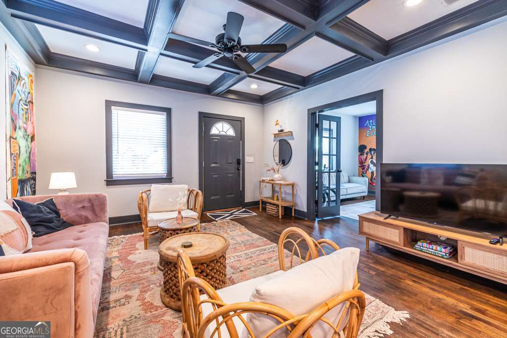 988 Mayson Turner Road Northwest Atlanta, GA 30314 - Photo 9 of 48