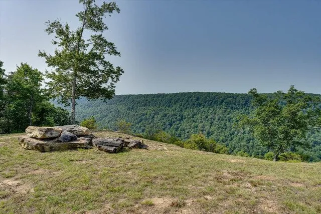 $1,000,000 | 110 Falls Lane, Spencer, TN 38585