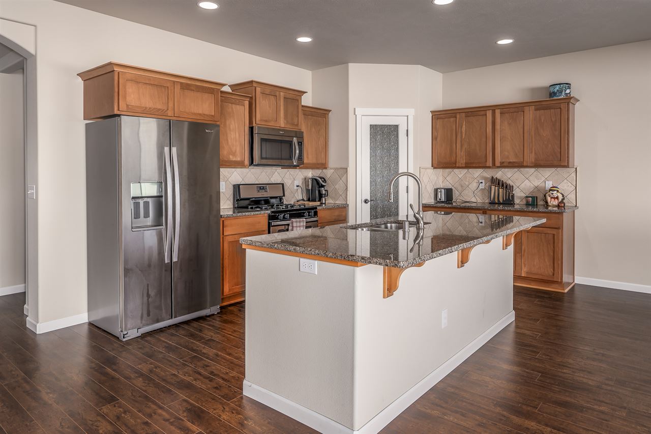 7415 Ethan Lane Spokane, WA 99208 - Photo 2 of 20 Gallery Image 2
