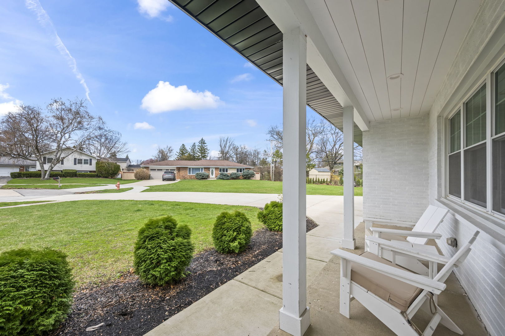 671 Hazel Court Roselle, IL 60172 - Photo 3 of 46