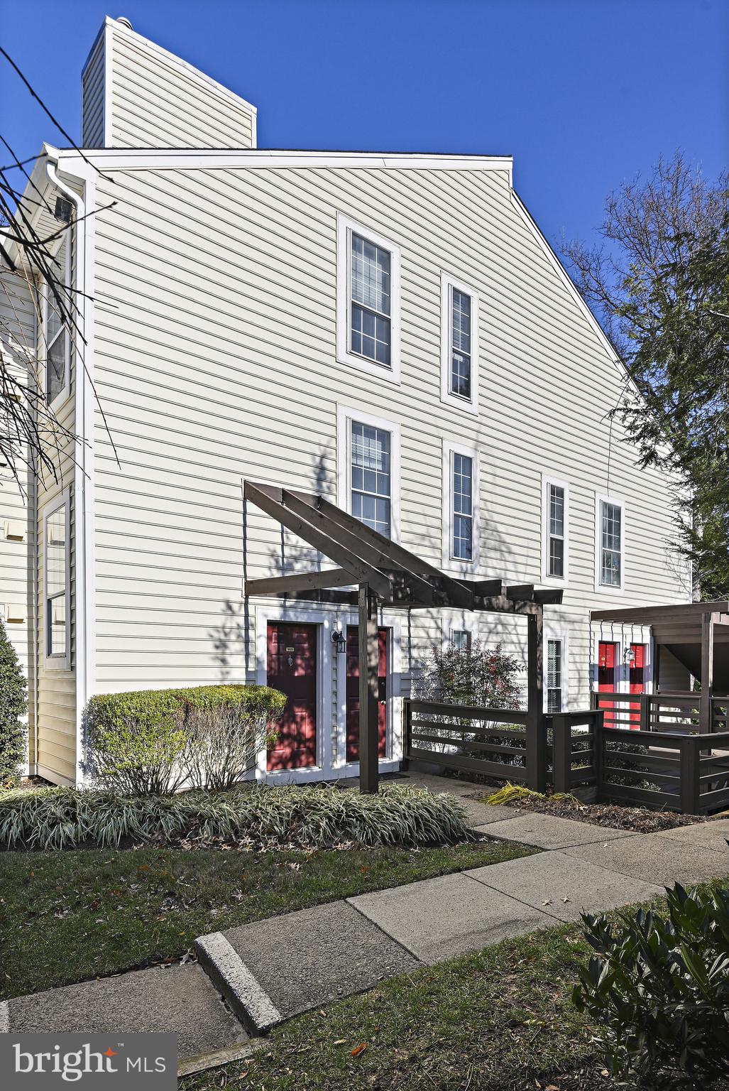 9971 Oakton Terrace Road Oakton, VA 22124 - Photo 1 of 22 Front Exterior