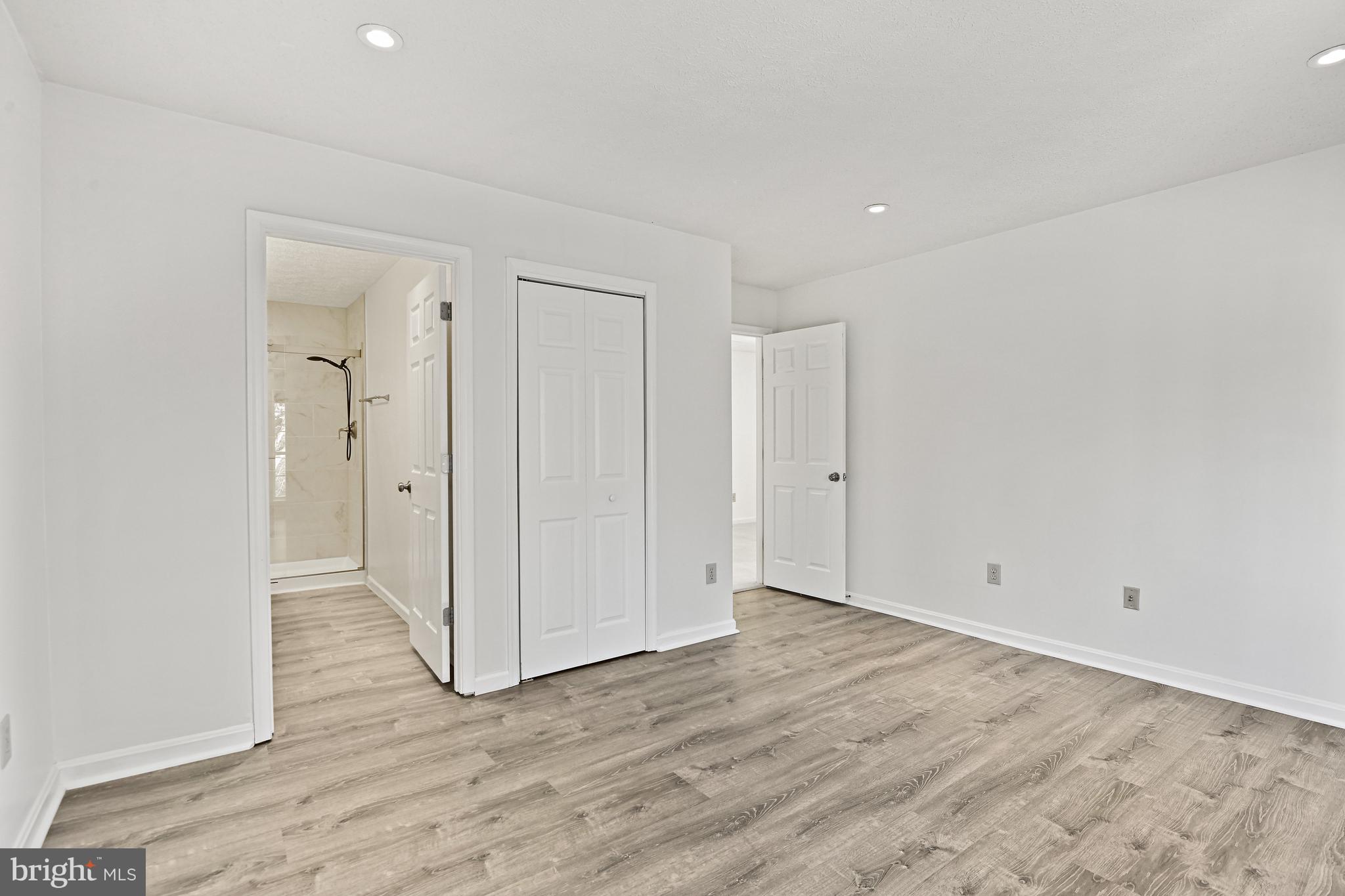 9971 Oakton Terrace Road Oakton, VA 22124 - Photo 11 of 22 Primary Bedroom