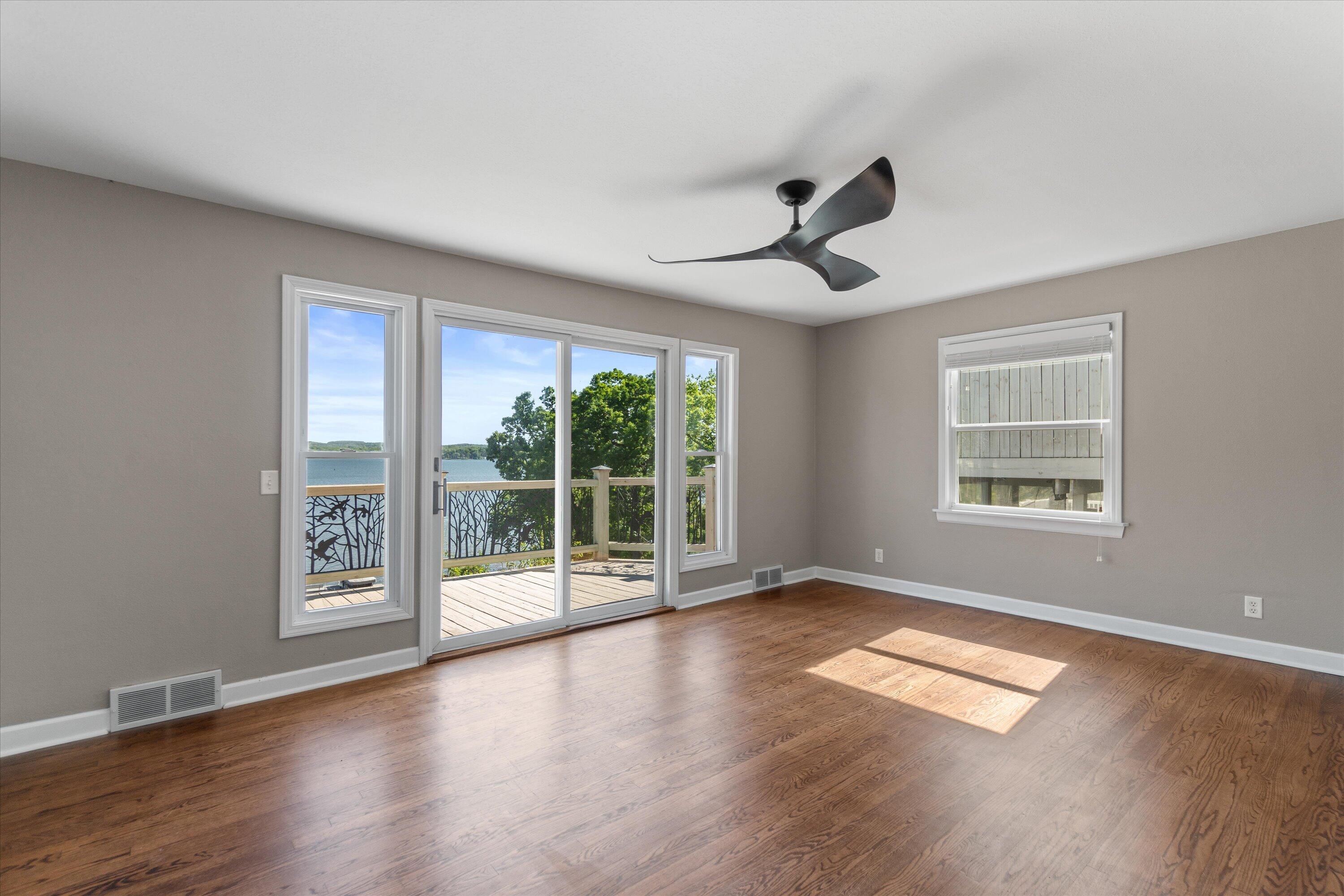N39W27485 Hillside Grove Road Pewaukee, WI 53072 - Photo 11 of 43 Living room
