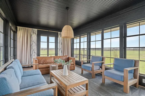 $725,000 | 9372 Garman Road, Leo, IN 46765