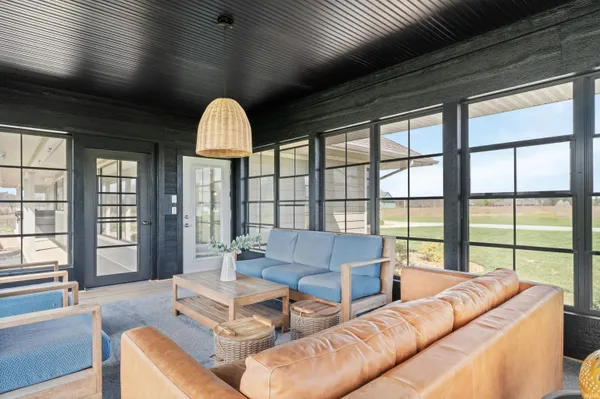 $725,000 | 9372 Garman Road, Leo, IN 46765