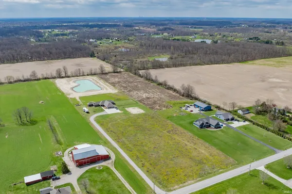$725,000 | 9372 Garman Road, Leo, IN 46765