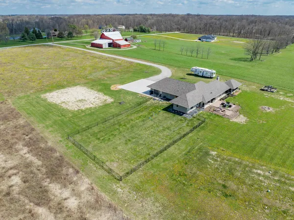 $725,000 | 9372 Garman Road, Leo, IN 46765