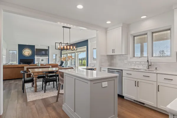 $725,000 | 9372 Garman Road, Leo, IN 46765