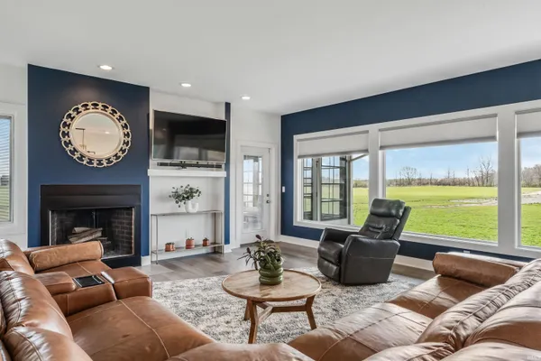 $725,000 | 9372 Garman Road, Leo, IN 46765