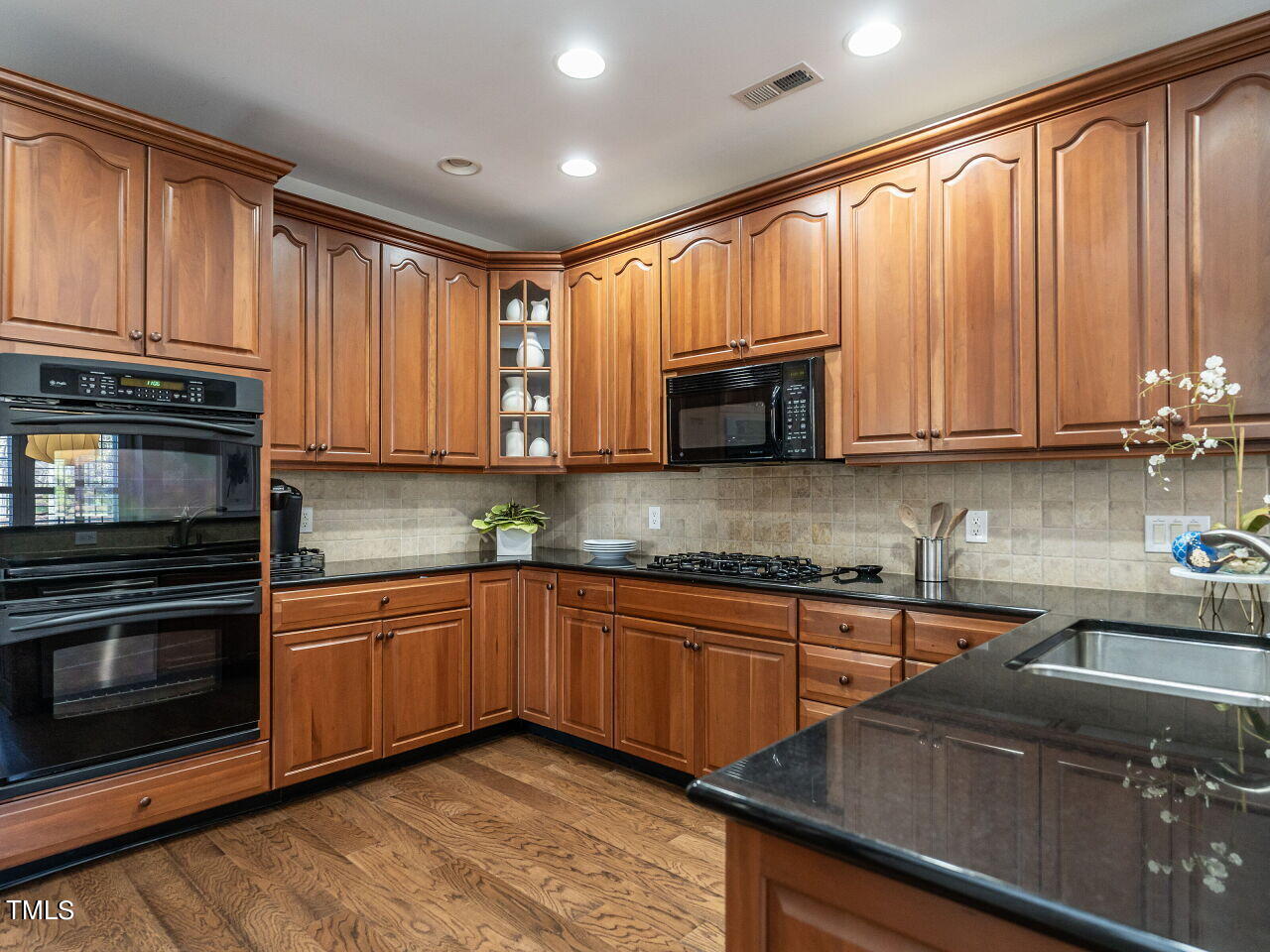 9505 Brookchase Drive Raleigh, NC 27617 - Photo 14 of 31 014-1280x960-kitchen