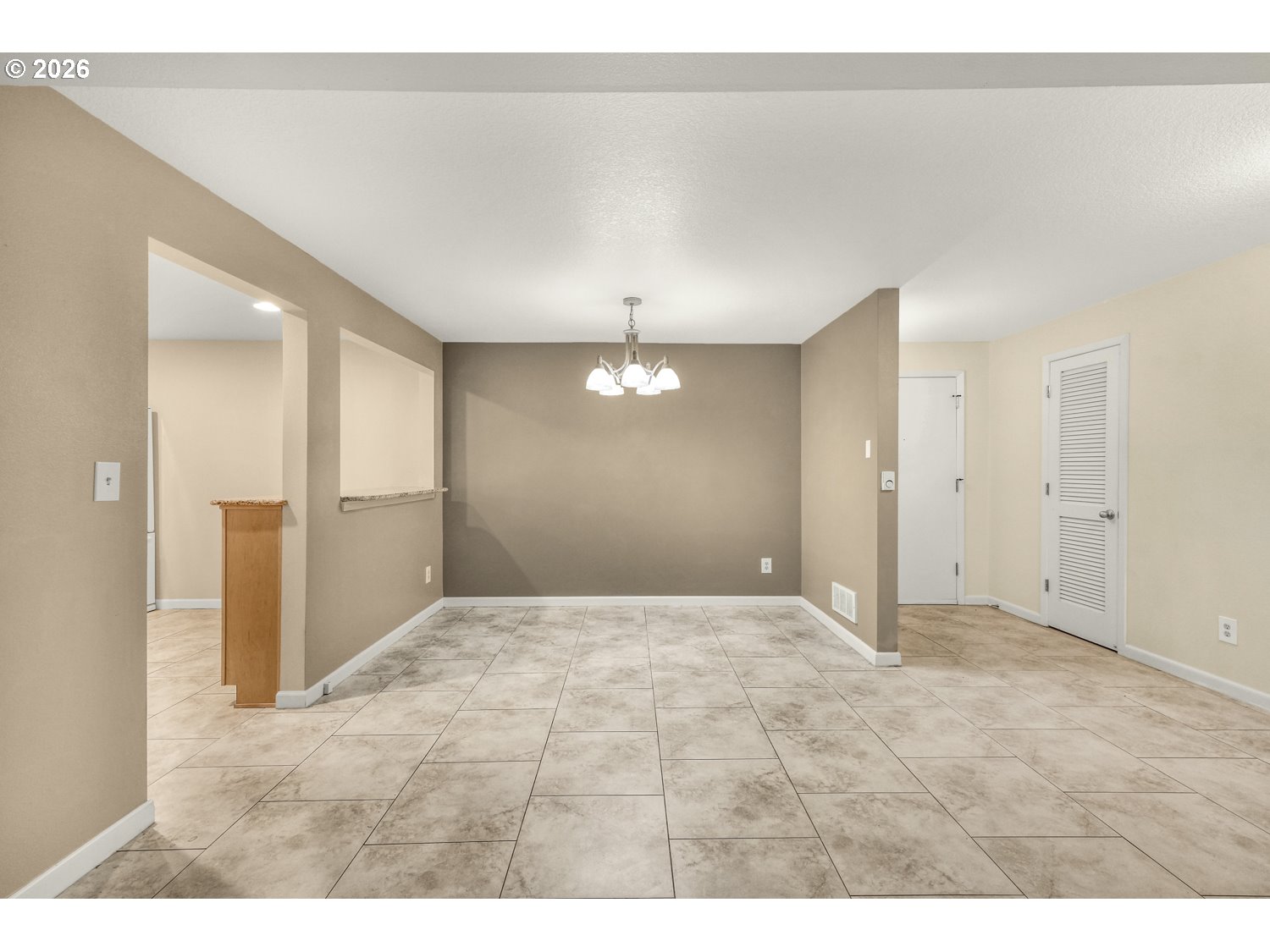 4460 Southwest Scholls Ferry Road, Unit 3 Portland, OR 97225 - Photo 6 of 36 Gallery Image 6