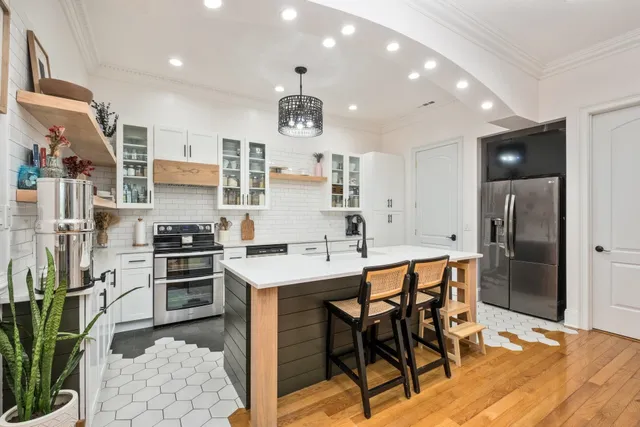 $997,000 | 76 Centerville Road, Bridgewater, VA 22812