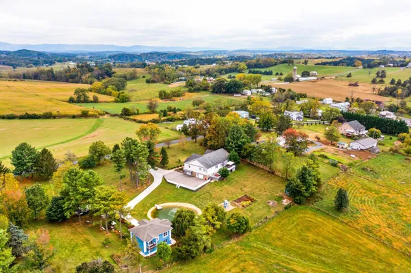 $997,000 | 76 Centerville Road, Bridgewater, VA 22812