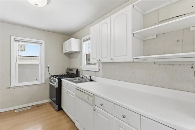 $165,000 | 33759 North Lake Shore Drive, Grayslake, IL 60030