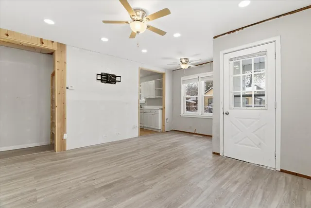 $165,000 | 33759 North Lake Shore Drive, Grayslake, IL 60030