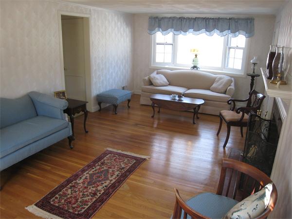 11 Elmcrest Road Wakefield, MA 01880 - Photo 5 of 18 Gallery Image 5