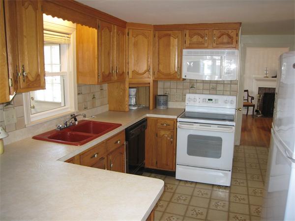 11 Elmcrest Road Wakefield, MA 01880 - Photo 7 of 18 Gallery Image 7