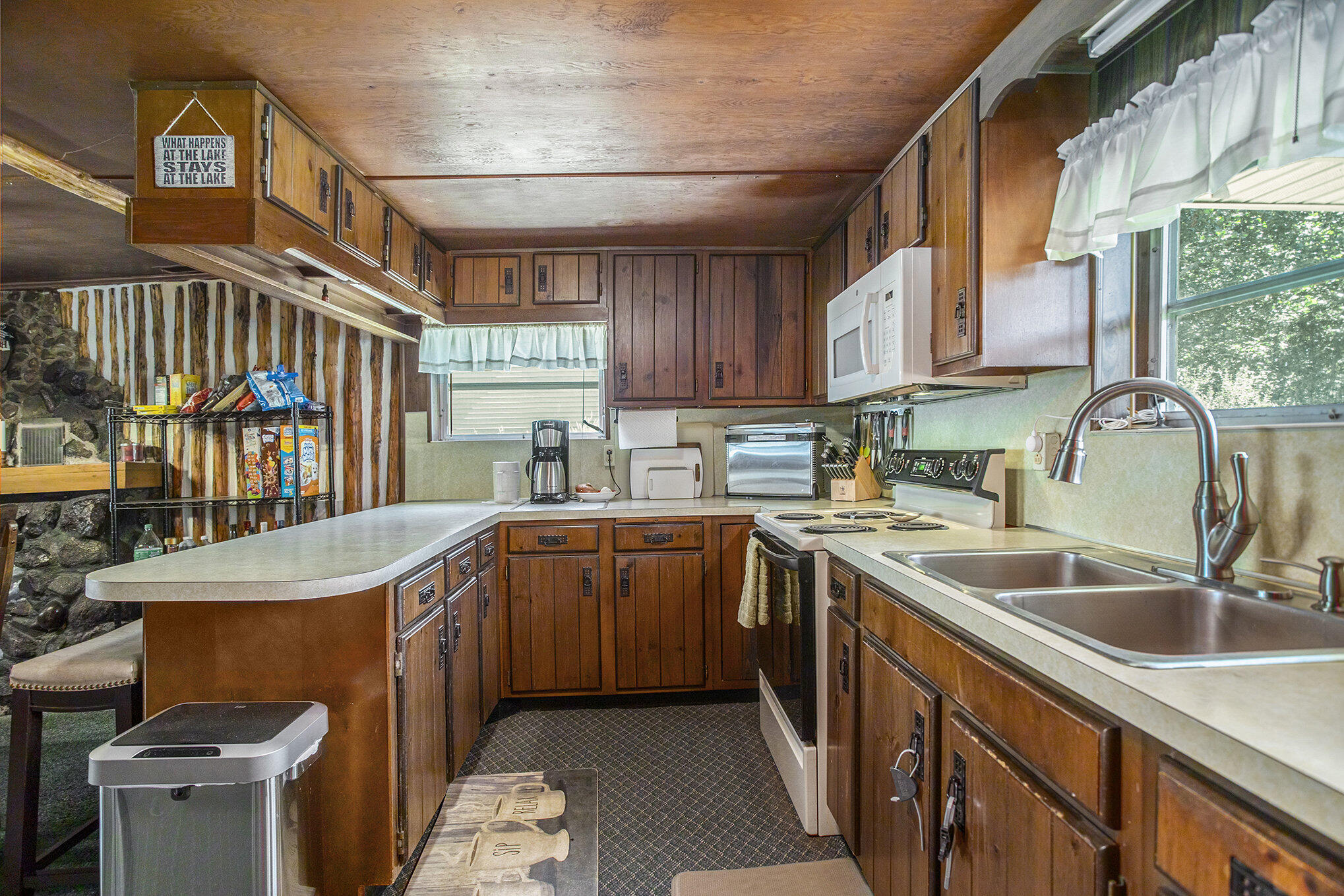 836 Fisher Road Quincy, MI 49082 - Photo 5 of 29 009_836_fisher_rd_quincy_mi_49082-24