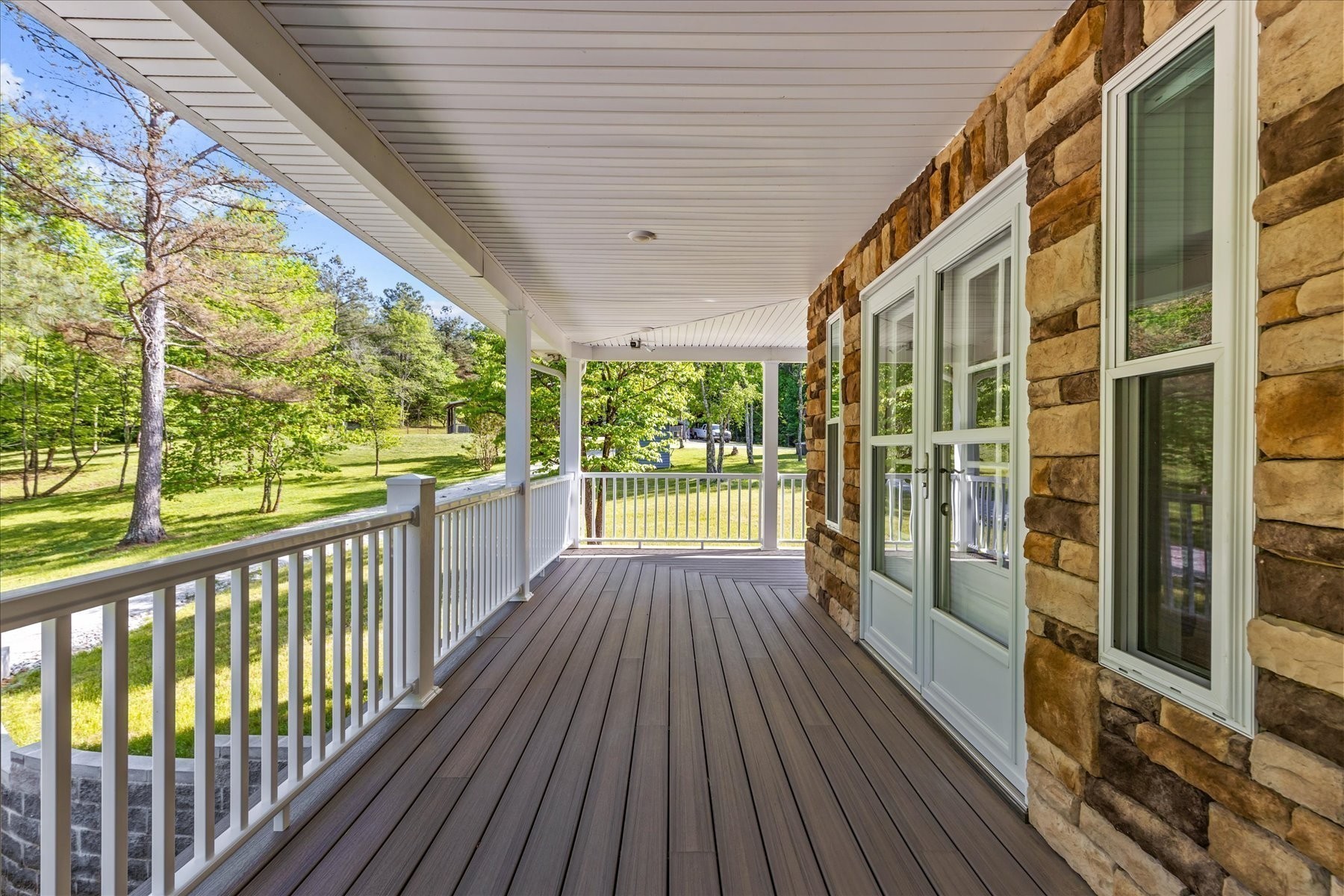 1697 Curtis Chapel Road McEwen, TN 37101 - Photo 11 of 71 Gallery Image 11