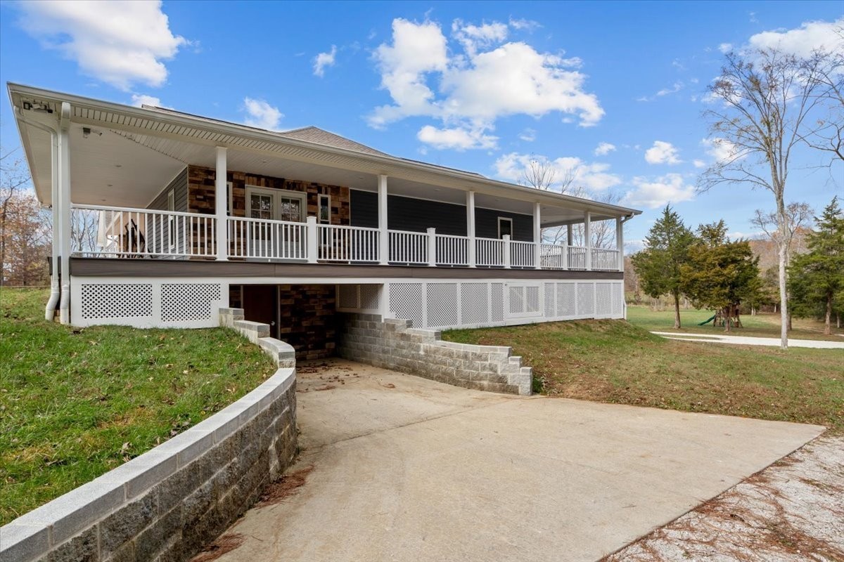 1697 Curtis Chapel Road McEwen, TN 37101 - Photo 13 of 71 Gallery Image 13