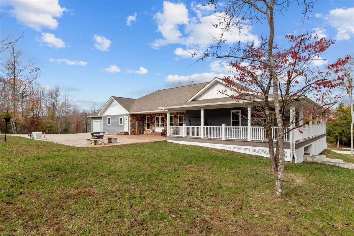 1697 Curtis Chapel Road McEwen, TN 37101 - Photo 14 of 71 Gallery Image 14