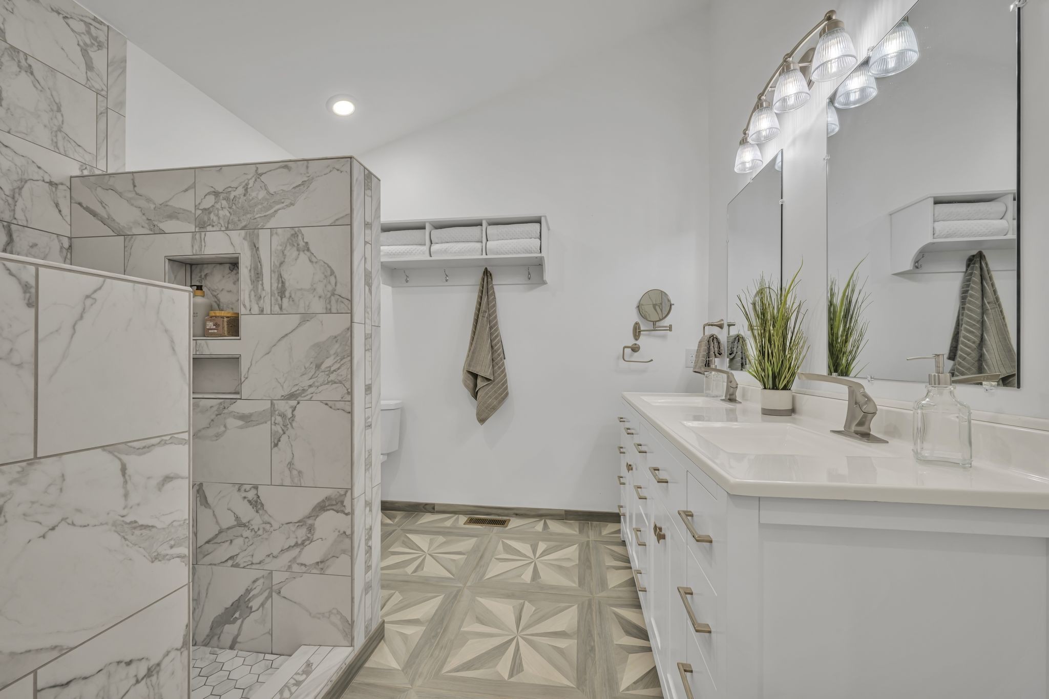 1697 Curtis Chapel Road McEwen, TN 37101 - Photo 37 of 71 Gallery Image 37