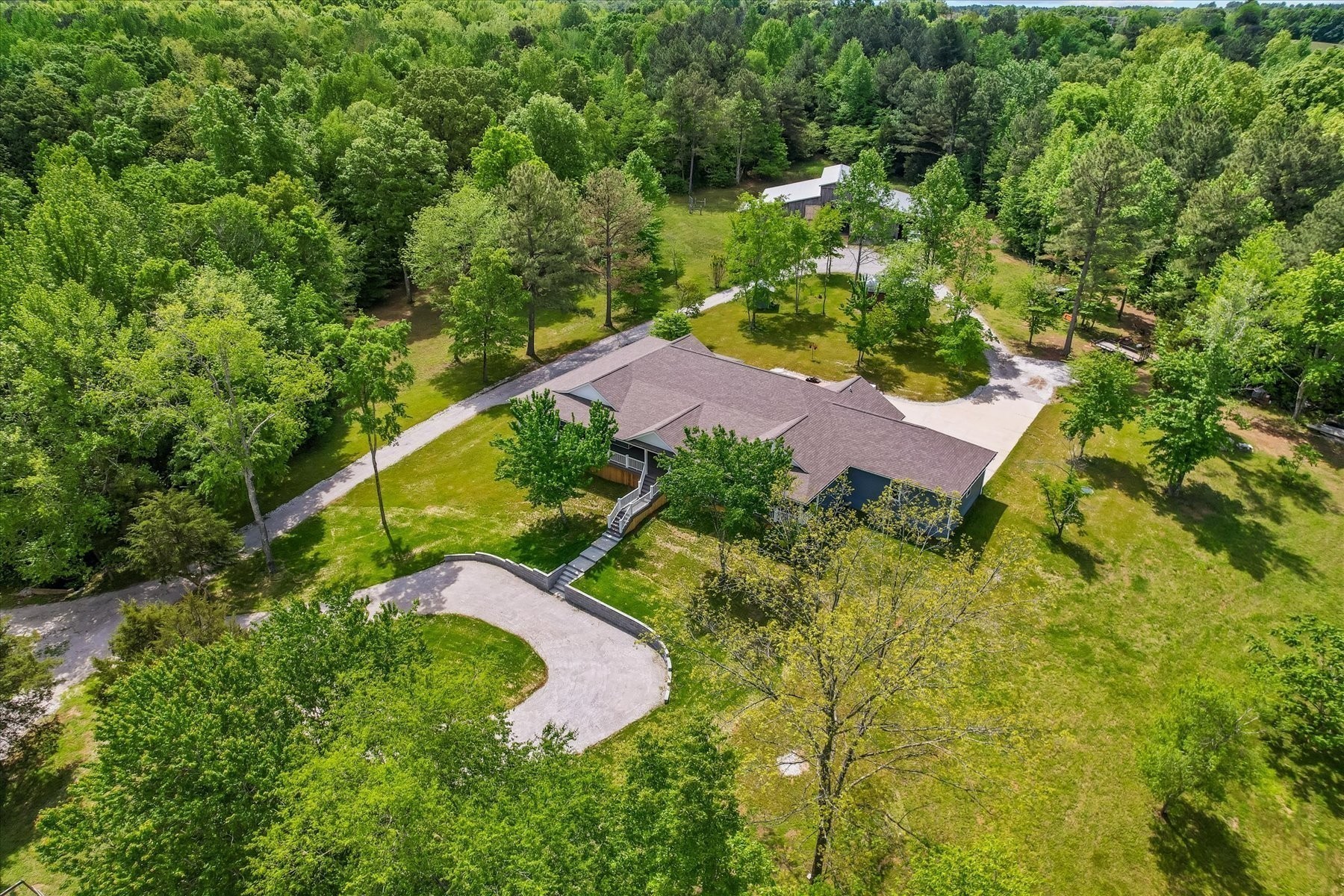 1697 Curtis Chapel Road McEwen, TN 37101 - Photo 66 of 71 Gallery Image 66