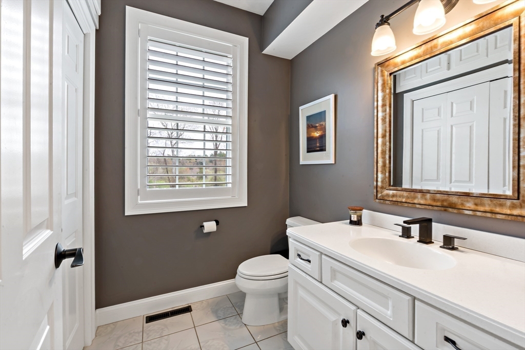 9 Round Farm Road Rehoboth, MA 02769 - Photo 27 of 41